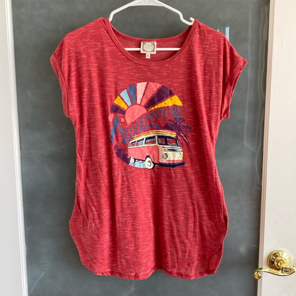 Ladies Adventure T-shirt size medium